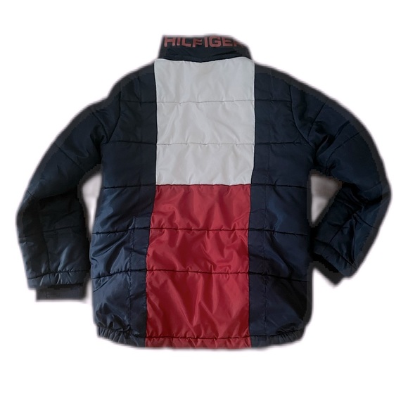 Tommy Hilfiger Puffer Coat, the size says M (10/12) but fits like a Women’s S - Picture 3 of 4